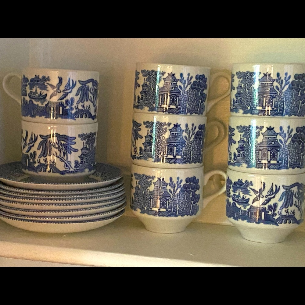 Churchill tea set